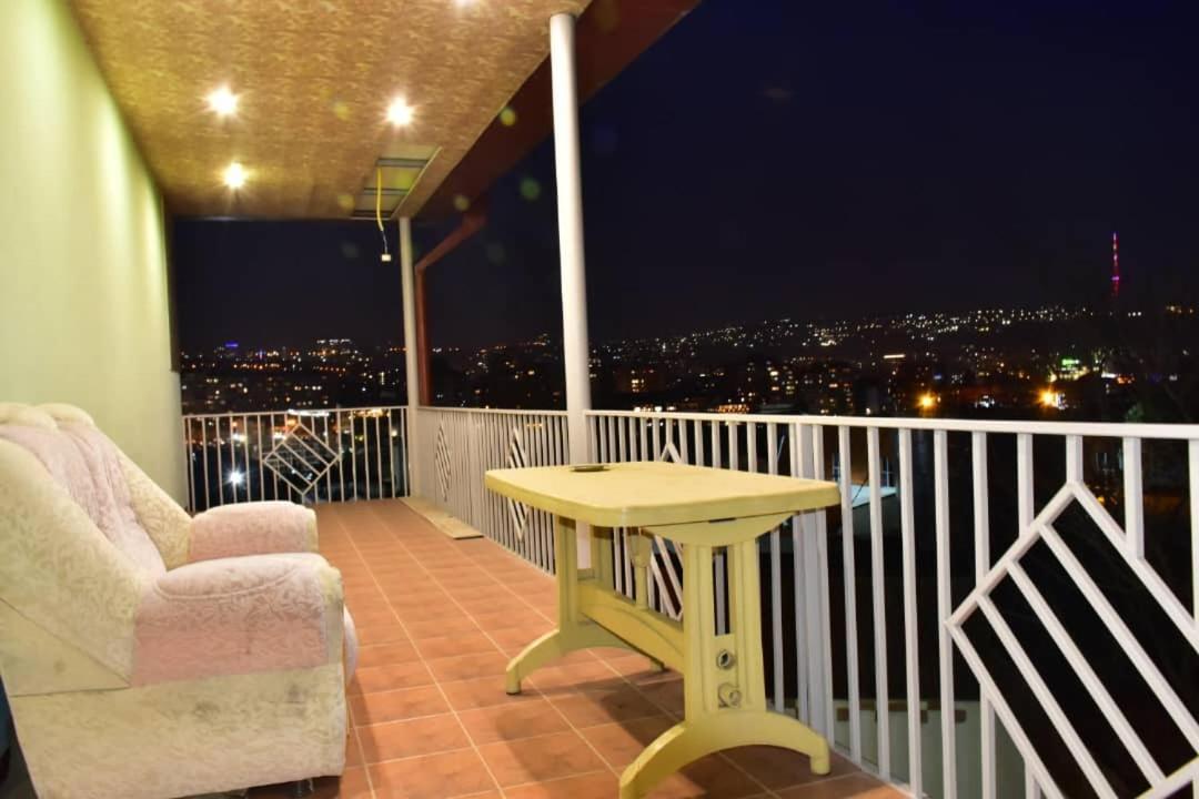 Gyumri Hotel Yerevan Ngoại thất bức ảnh